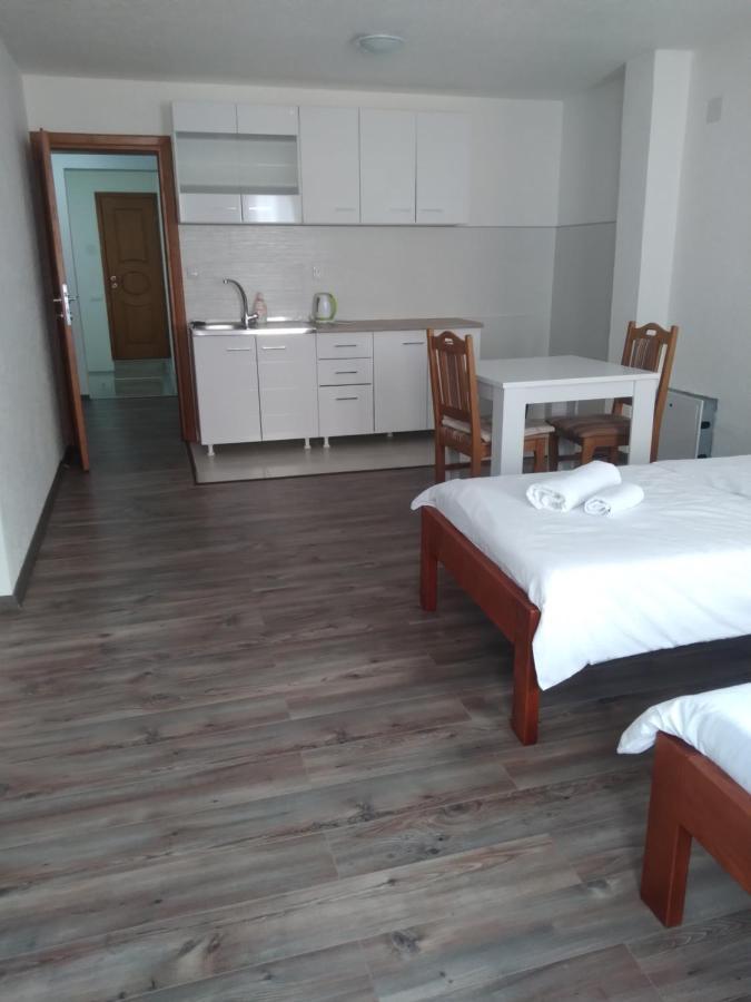 Guest House Erdan プラヴ エクステリア 写真