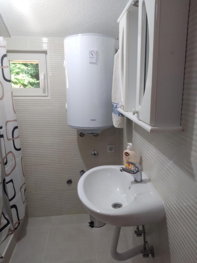 Guest House Erdan プラヴ エクステリア 写真